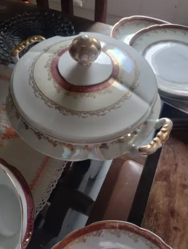 Conjunto antiquário antiguidade, em porcelana original da Real São Paulo