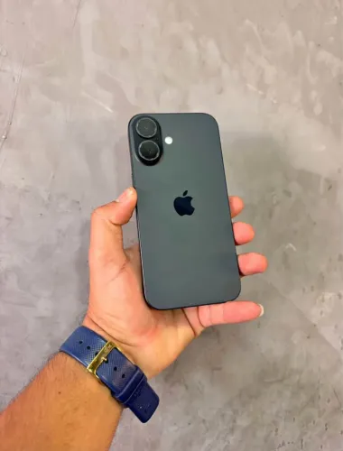 iPhone 16