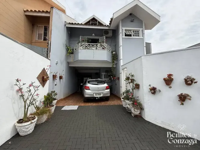 Venda - Sobrado no Jardim Itália II, Maringá, PR