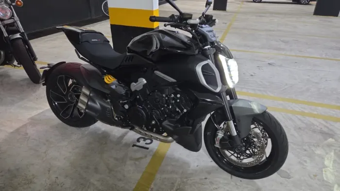 DUCATI DIAVEL V4S 2025