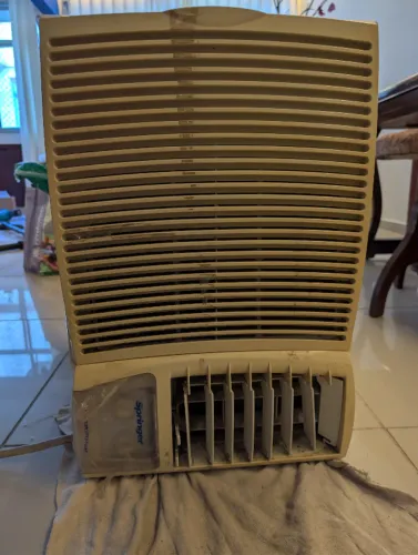 Ar-condicionado Springer (Midea) de janela de 12000 Btus