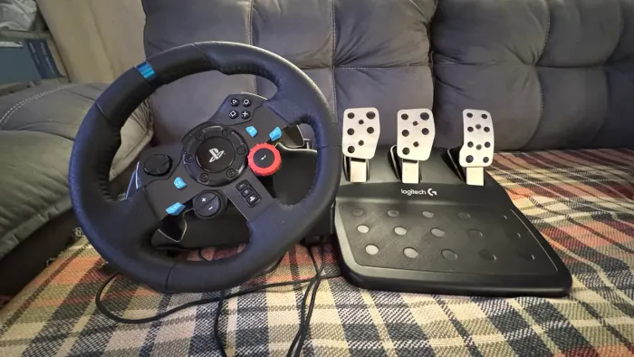 Logitech G29 PS4/PC | 1 Mês de Uso | Estado de Novo
