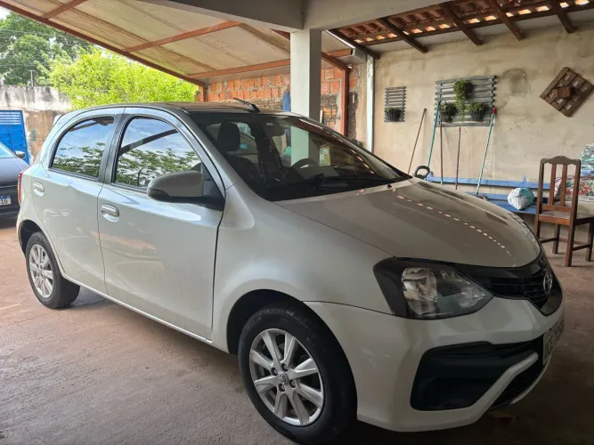 Toyota Etios X Plus 1.5 Flex 16V 5P Mec. 2020