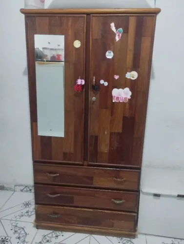 Guarda roupa de solteiro