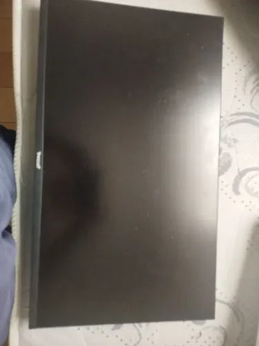 Monitor com defeito Target 24 polegada 165 hz. A tela não está dando imagem 