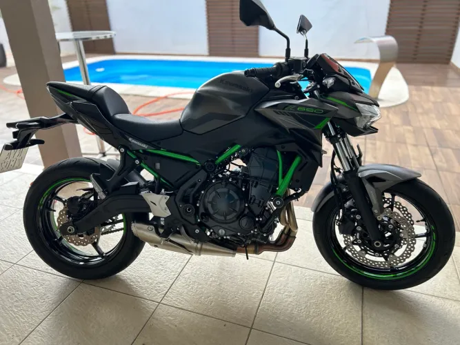 Kawasaki Z 650 2024 - Estado de Zero | Apenas 6.300 km | Único Dono