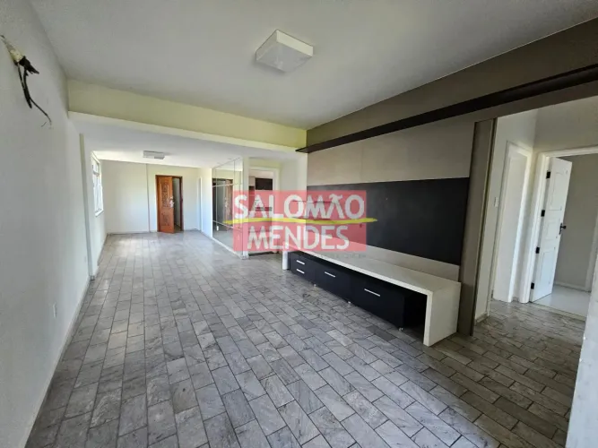 Apartamento Espaçoso à Venda | Sala Ampla Integrada | Acabamento em Granito e Porcelanato