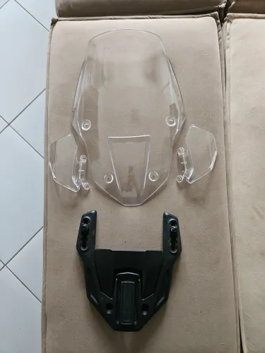 Bolha, barra e suporte originais Triumph Tiger 900 em perfeitíssimo estado