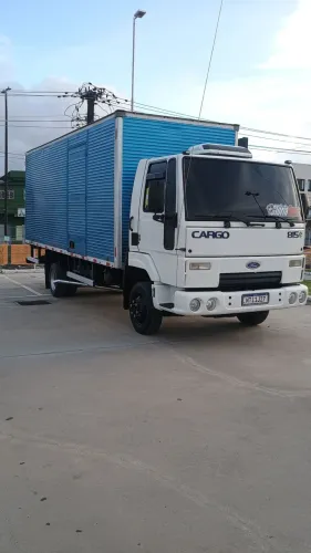 Ford cargo 815e 2010 extra 