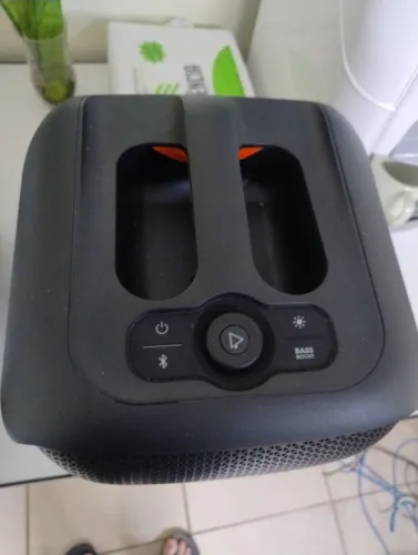 JBL box semi-novo