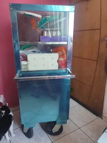 Carrinho de mão de dois andares de alumínio ótimo para venda de bolos