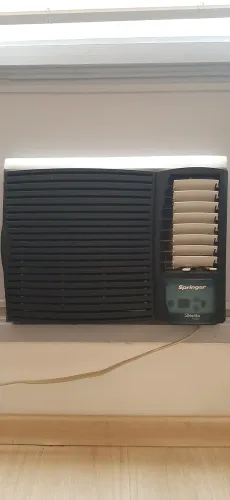 Ar Condicionado Janela Springer Silentia 7500 BTUs Eletrônico (Painel Digital)