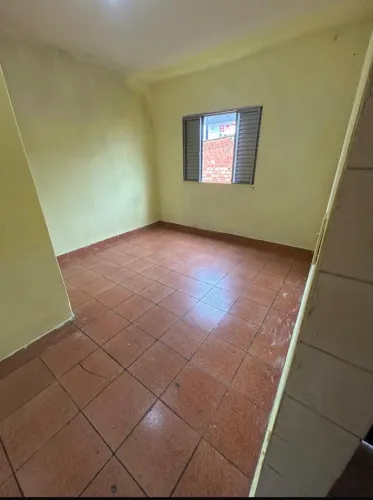 Casa 1 quarto e cozinha R$550,00 PQ DOROTÉIA