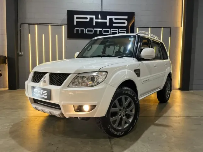 Mitsubishi Pajero TR4 2.0 Flex 16V 4X2 Aut. 2015