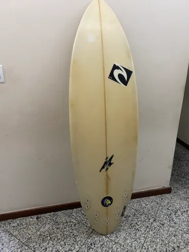 VENDO PRANCHA DE SURF SEM AS QUILHAS!