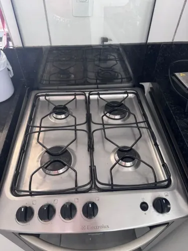 Vendo fogão semi-novo