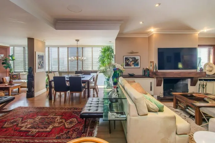 Apartamento amplo com lareira e churrasqueira na Cel. Bordini