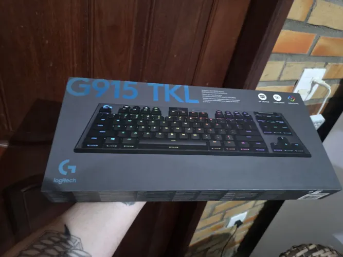 Logitech G915 TKL - Teclado Gamer Wireless