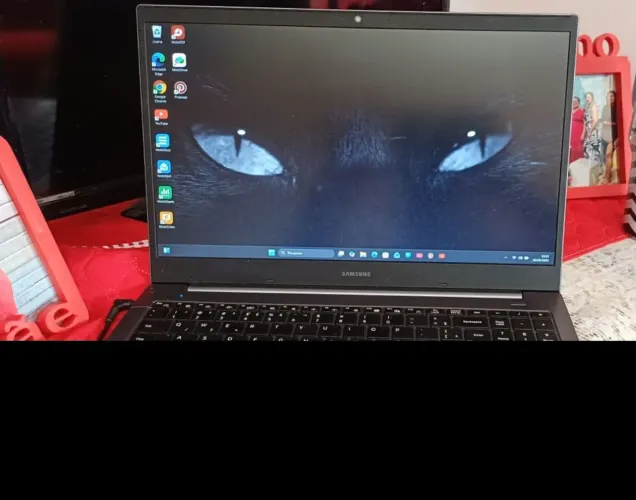 Vendo esse notebook por 1200, aceito propostas!