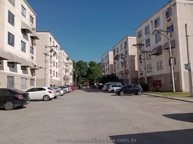 Arsenal Imóveis vende-Apartamento com Garagem e 2 Quartos no Bairro Colubandê.