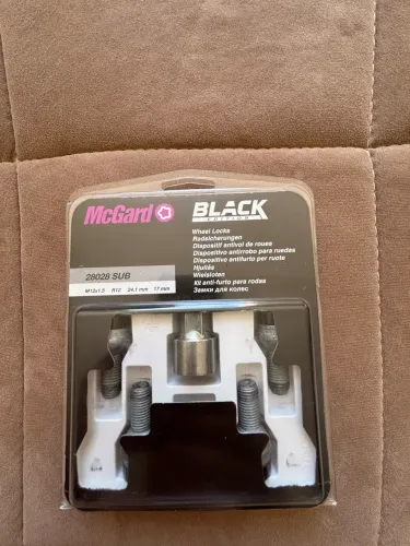 Jogo de Parafusos Antifurto McGard Black VW UP! Up