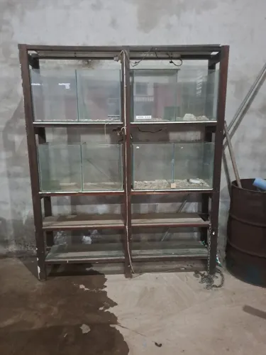 Movel de madeira para aquarios
