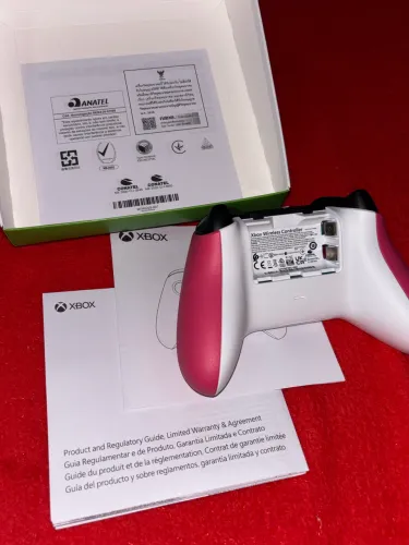 Controle sem fio Xbox deep pink