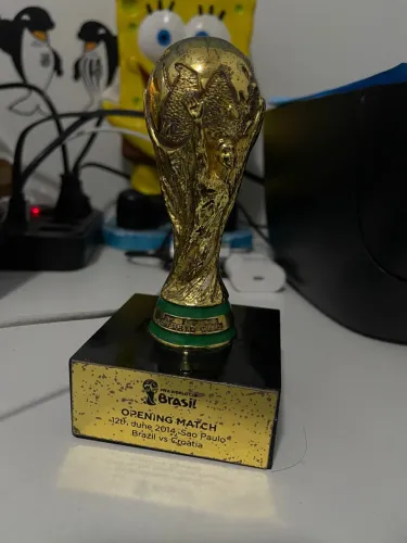  réplica oficial em miniatura da Taça do Mundo da FIFA, Copa do Mundo de 2014