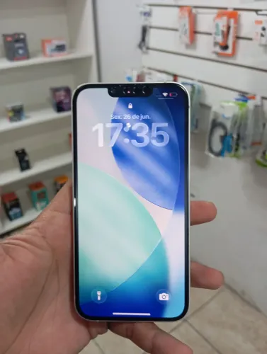 iPhone 13 