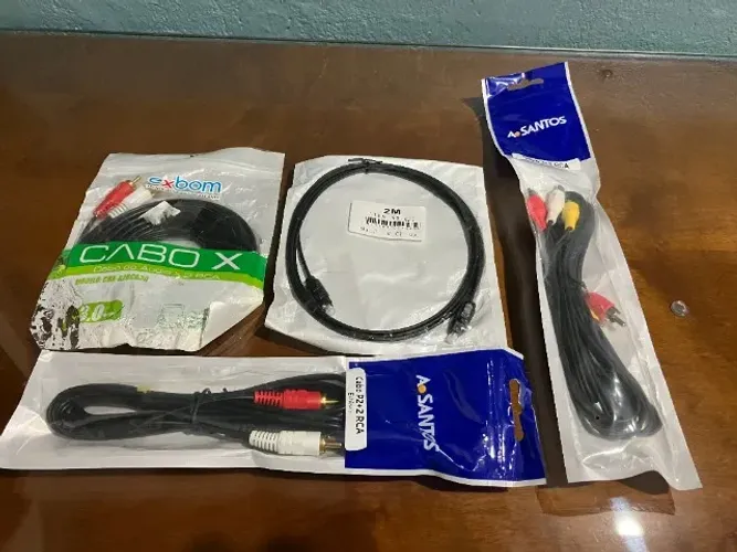 Kit 4 cabos de áudio (P2, RCA, Óptico)