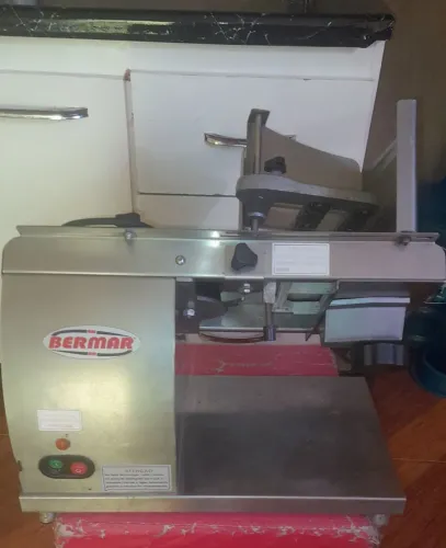 Cortador de Frios Bermar Profissional Inox - Estado de Novo