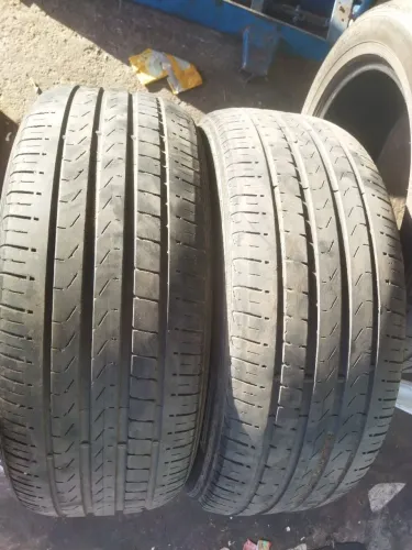 Vende-se 2 pneus aro 19 235/55R19