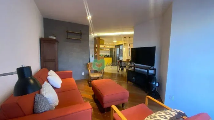 MOBILIADO NA VILA MADALENA