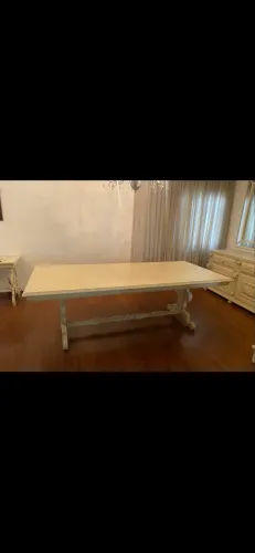 Mesa de janta retangular de madeira e buffet 