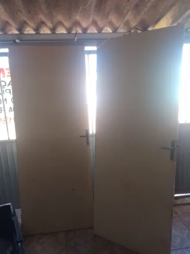 Portas 80cm Direita e esquerda. 