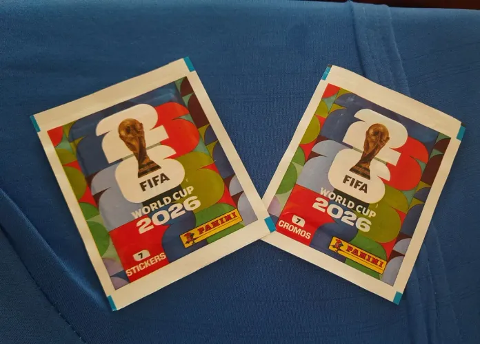 2 Pacotinhos de Figurinhas Copa do Mundo 2026 (Lacrados)