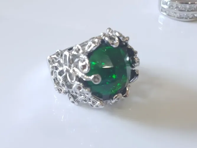 Anel de luxo em prata e ouro branco grande lindo