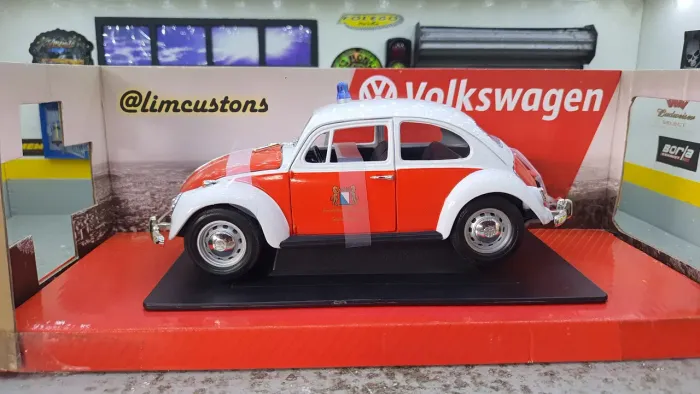 Miniatura 1:18 - Volkswagen Fusca Beetle 1967 Bombeiros Zurich Suíça