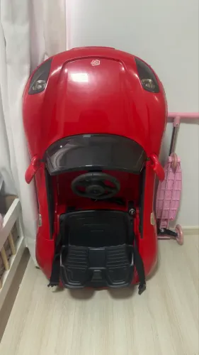 Carrinho infantil elétrico e controle