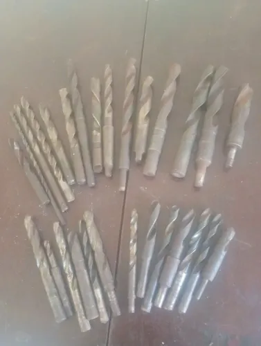 28 brocas de aço rápido,vários tamanhos