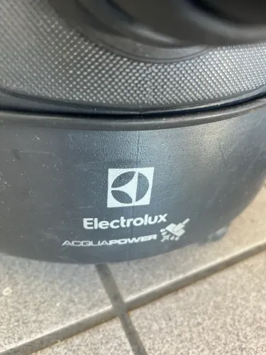 Vendo aspirador de pó marca eletrolux