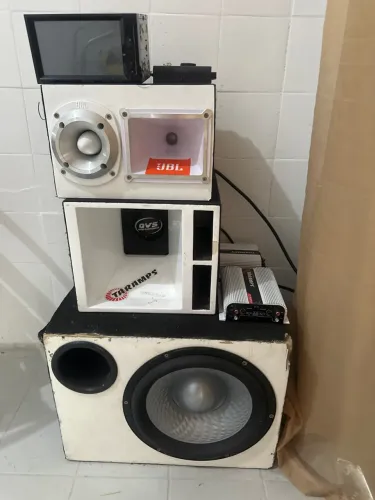 VENDO SOM AUTOMOTIVO