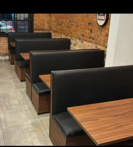 Sofa booth medindo 1,20 promoção 1,600 o conjunto