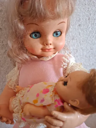 Boneca mãolezinha com bebê marca estrela