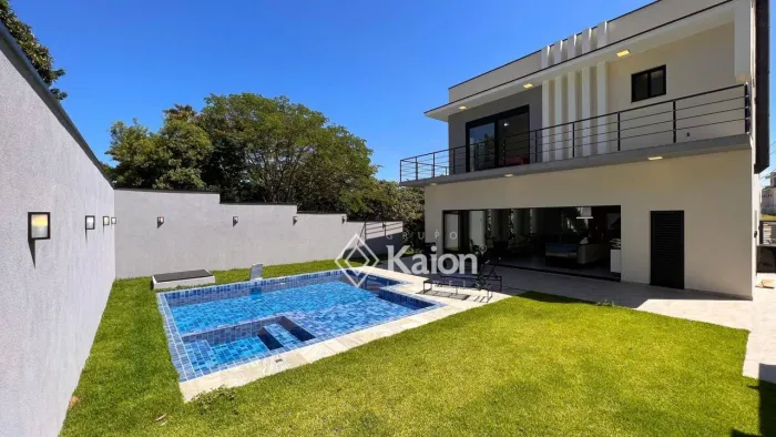 Casa à venda no Condomínio Portal dos Bandeirantes Salto em Salto/SP