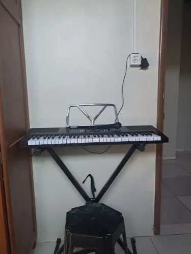 Teclado musical novo com nota fiscal