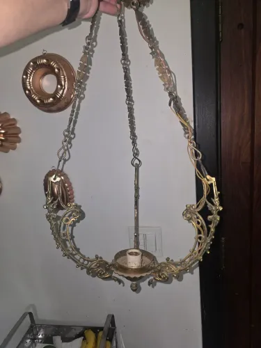 LUSTRE ANTIGO COLONIAL EM COBRE.