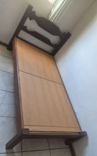 Vendo Cama Solteiro Sucupira Madeira Maciça