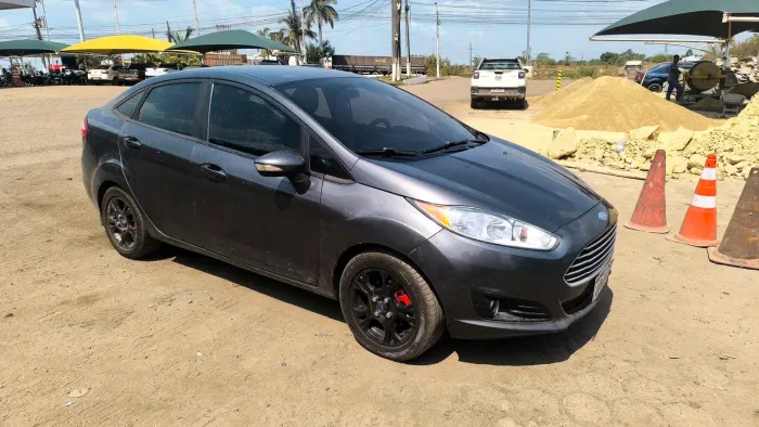 Ford Fiesta Sedan 1.6 16V Flex Mec. 2015