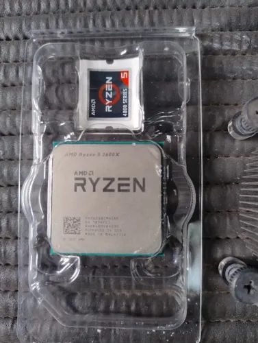 Ryzen 5 2600X e Cooler original